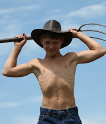 GPP - Farmhand  579d17ad27bda.jpg