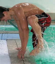 Hot boys need a cooling 5b1c2a2cbe42a.jpg