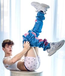 Boys of April Twink Spring Time Tube 624a255e05e0d.jpg