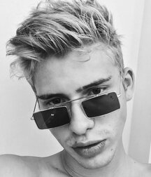 It´s summer, all boys nude sexy shown 62eaf37bb0c28.jpg