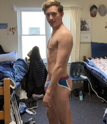 Boys, boys, boys and their selfies  627165c4a9f4c.jpg