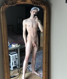 Boys, boys, boys and their selfies  627165c8ca804.jpg