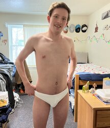 Boys, boys, boys and their selfies  627165d1c1489.jpg