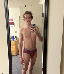 Boys, boys, boys and their selfies  627165d75d296.jpg