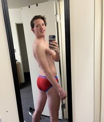 Boys, boys, boys and their selfies  627165d94019e.jpg