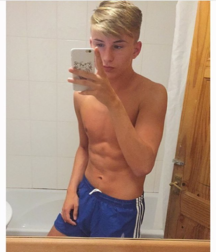 Shirtless^^ 5c8bd8c5d5801.png