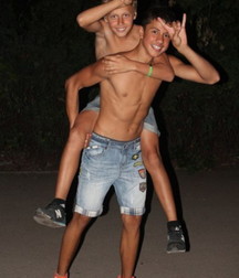 Shirtless^^ 5c8bdb42ef02e.jpg
