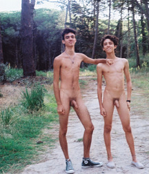 Friends2^^ 5c8be43115c3b.jpg