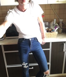 Bulges 13^^ 5ca2452a898f3.jpg