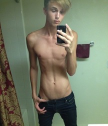 Hot Selfies 4^^ 5cbf61d589a2a.jpg