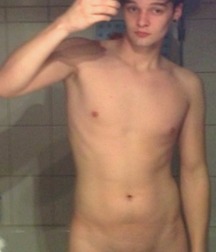 Hot Boys 30^^ 5cdc556f6e013.jpg