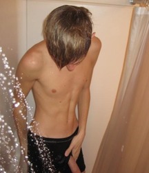 Hot Boys 32^^ 5cdf35e9b2f67.jpg