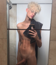 Hot Boys 61^^ 5d0a596bc5a90.jpg