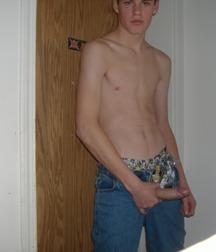 Hot Boys 81^^ 5d486beb3af34.jpg