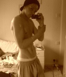 Hot Boys 110^^ 5d72a160d73a1.jpg