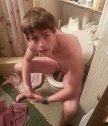 Hot Boys 123^^ 5d8cead230e65.jpg