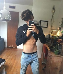 Hot Boys 132^^ 5d90fda982989.jpg