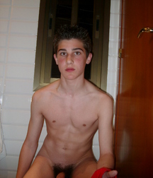 Hot Boys 143^^ 5d9cc2b49aa4e.jpg