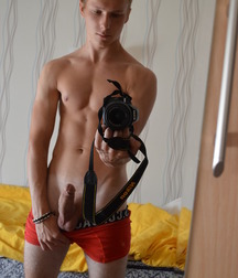 Hot Boys 145^^ 5da246ce957e4.jpg