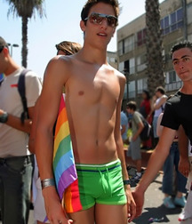 Hot Boys 150^^ 5da8b6c6381e4.jpg