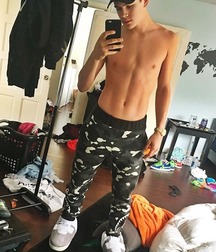Hot Boys 156^^ 5db073fe66bea.jpg