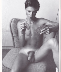 Hot Boys 170^^ 5dbf068c573b3.jpg