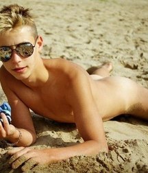 Hot Boys 175^^ 5dc5b671dca4b.jpg