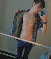 Hot Boys 177^^ 5dc8678a27471.jpg