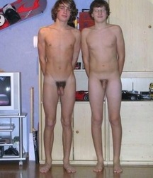 Hot Boys 181^^ 5dcd9b2405899.jpg
