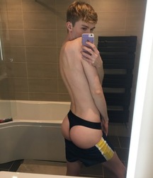 Hot Boys 183^^ 5dd02e289f3da.jpg