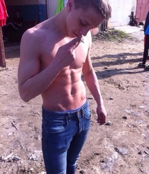 Hot Boys 185^^ 5dd59012ca7f9.jpg