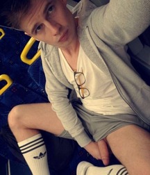 Hot Boys 189^^ 5ddd535b9084f.jpg