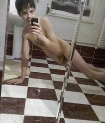 Hot Boys 194^^ 5de6bc79c6b47.jpg