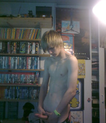 Hot Boys 195^^ 5dea99d4bd77f.jpg