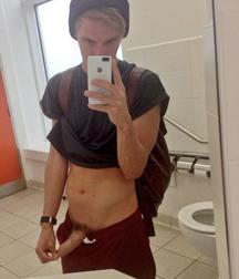 Hot Boys 196^^ 5ded45f46fc6c.jpg