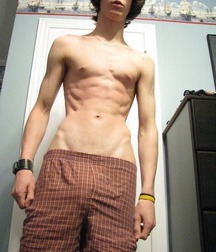 Hot Boys 197^^ 5ded4f28e40d5.jpg