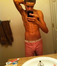 Hot Boys 213^^ 5e0cf9f0b53d3.jpg