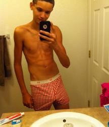 Hot Boys 213^^ 5e0cf9f69c42d.jpg
