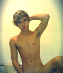 Hot Boys 235^^  5e332d0e21030.jpg