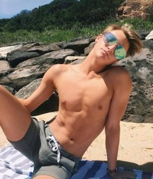 Hot Boys  260^^ 5e767aa8eeedb.jpg