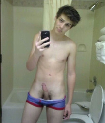 Hot Boys 272^^ 5ec965d91da0c.jpg