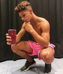 mecs que je kiffe 5b3cc4f31299c.jpg