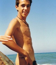 Michel at beach 9 58eb0d6a4e91a.jpg