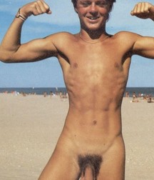 Michel at beach 9 58eb0d978c84b.jpg