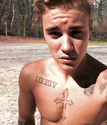 Justin and snickers 59aba3127c47f.jpg