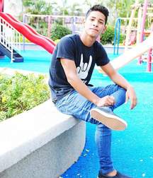 latino boys sehr schön 586a7f067e065.jpg