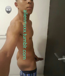 latinos nackig 58d2dc117be31.jpg