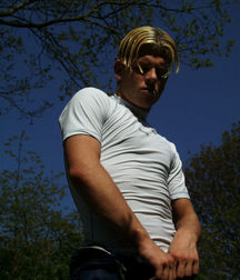 andy model 58e29e80c62b3.jpg