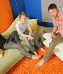 3 boys 1 dildo