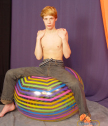 ginger auf ball 5940d91a27aaa.jpg